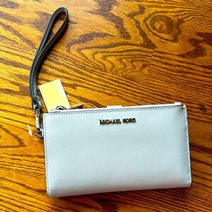 Michael Kors Jet Set Wristlet